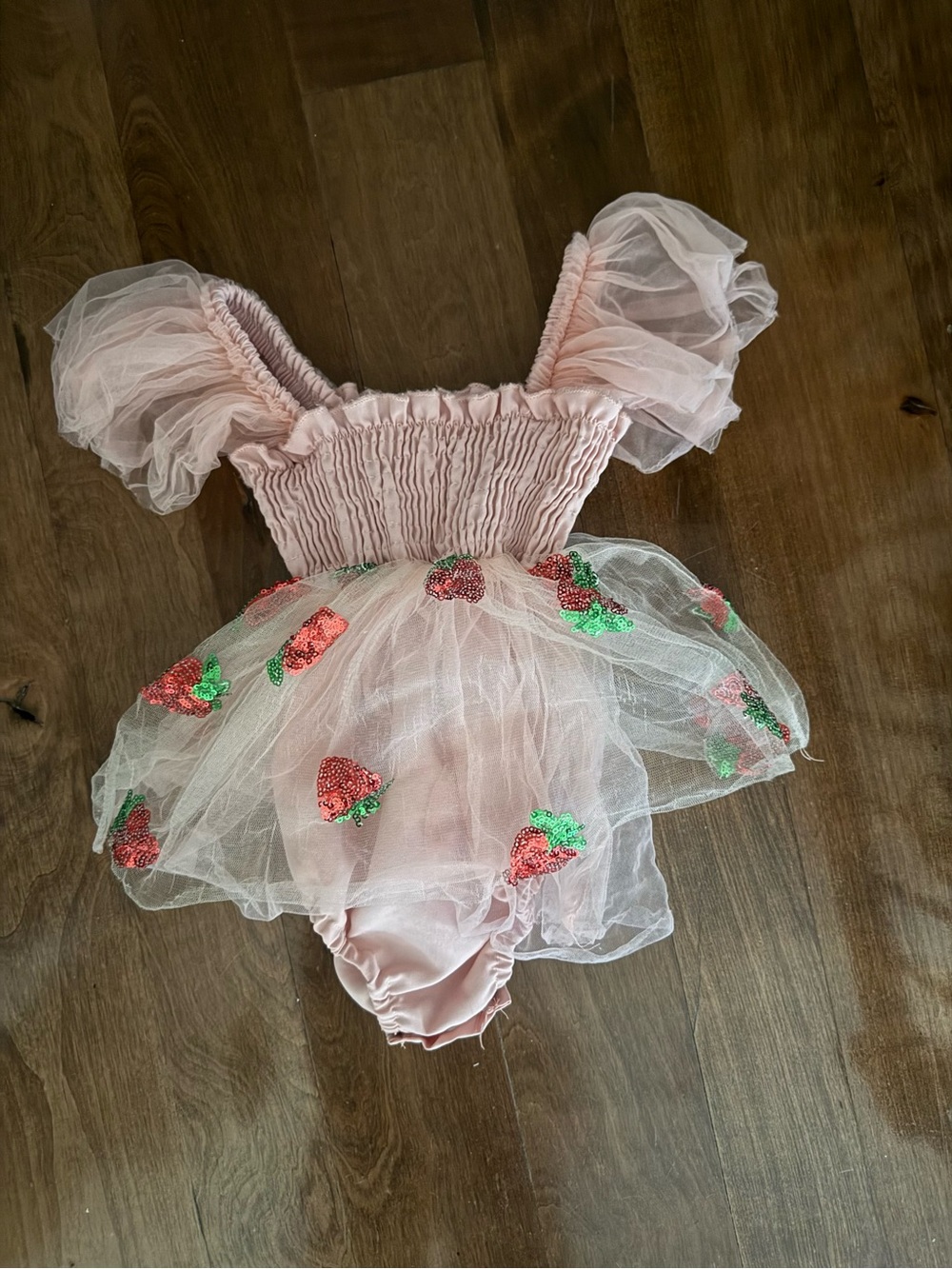 Baby Girls Strawberry Tulle Ruffle Romper no brand 12-18 months